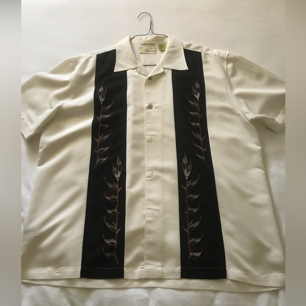 Cubavera size XL Cream With Black Panel and Vines Button down